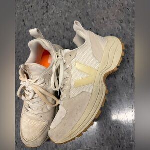 Veja Venturi Sneakers+ NEW SHOELACES